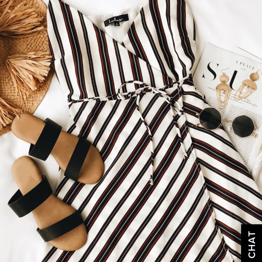SOLD❌Lulu’s striped wrap dress